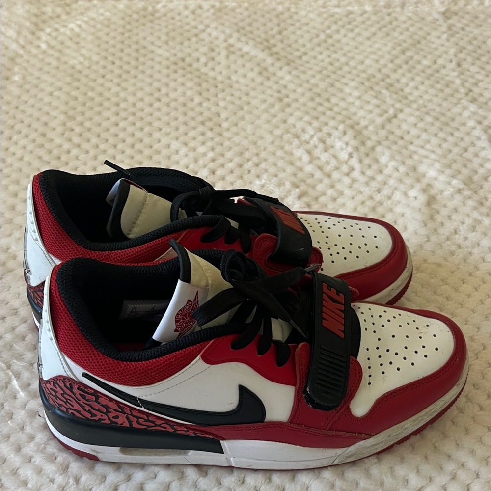 Nike Kids Red and White Sneakers with Black Accents - Picture 2 of 5